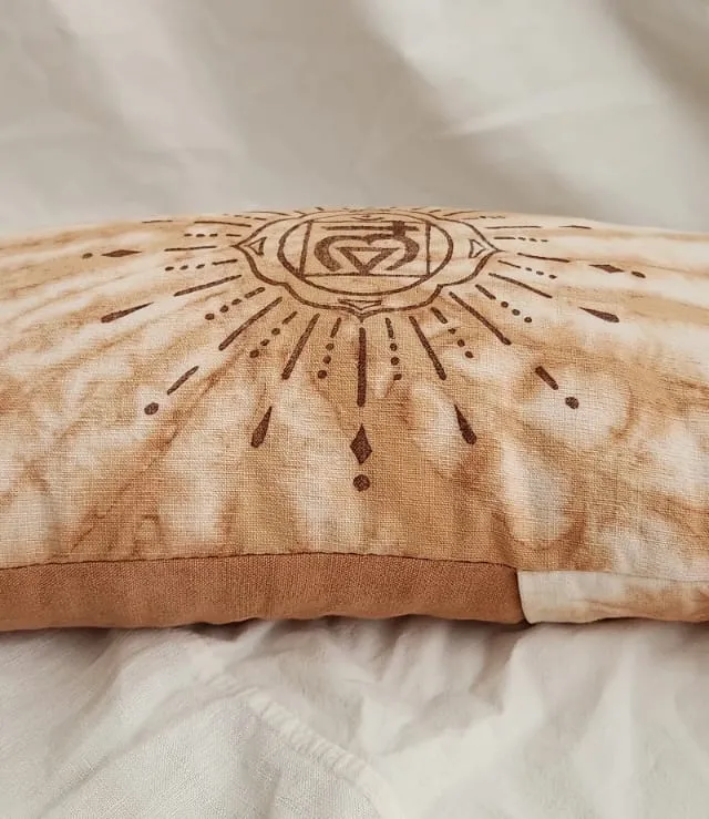 Coussin Grand Rectangle à Anse — création textile Nômado, motif Muladhara